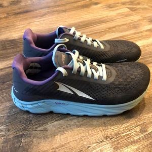 Altra Torin 4.5 Plush running shoes